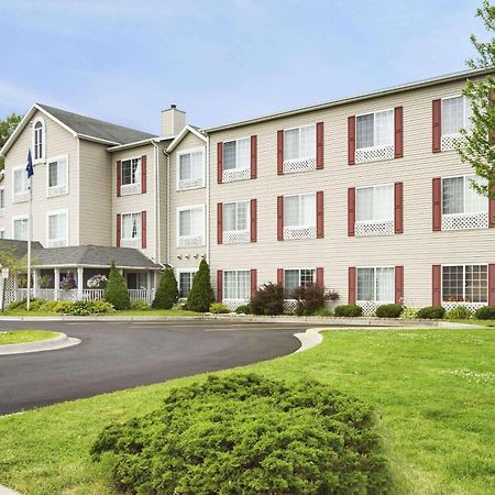 Country Inn & Suites By Radisson, Grand Rapids Airport, Mi Cascade Exterior photo