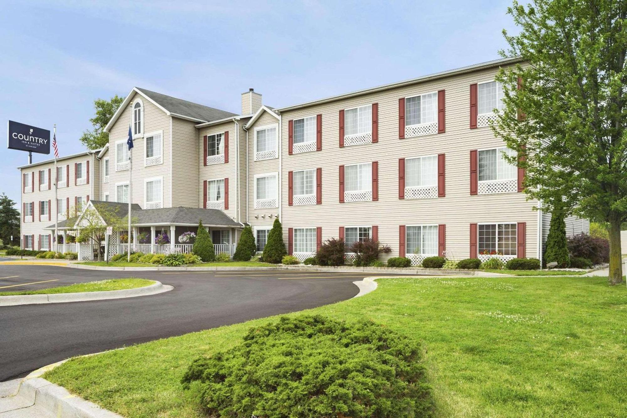 Country Inn & Suites By Radisson, Grand Rapids Airport, Mi Cascade Exterior photo
